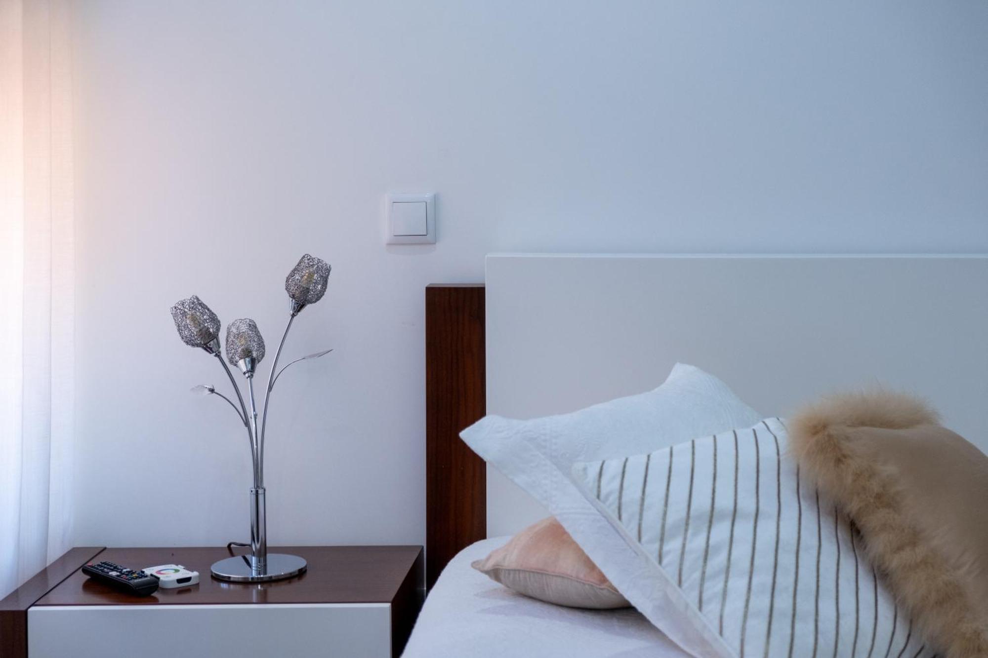 Deluxe Villa Home, Peace & Spa فيلا دو كوندي المظهر الخارجي الصورة